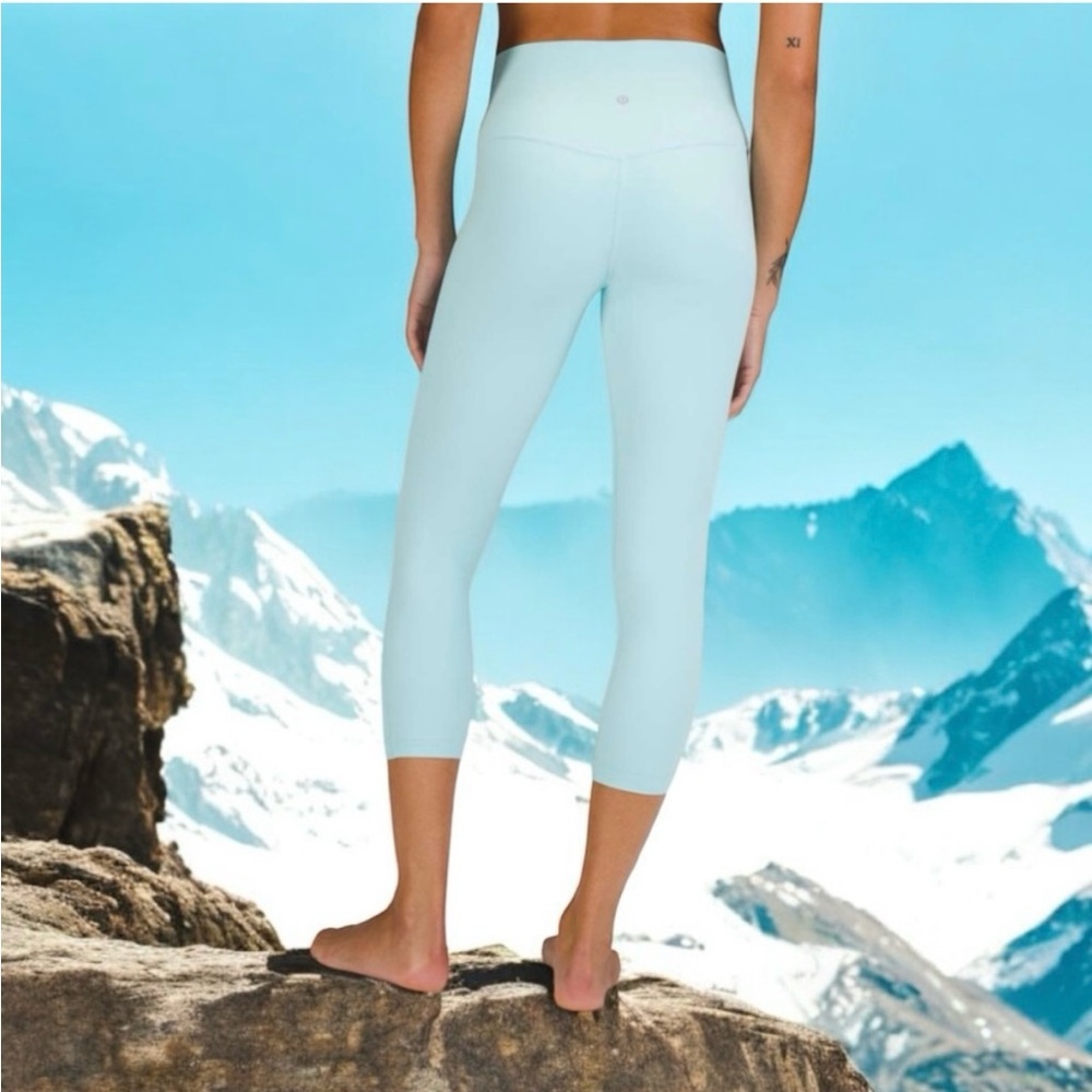 Lululemon Align High-Rise Crop 23" in Icing Blue Sz 8